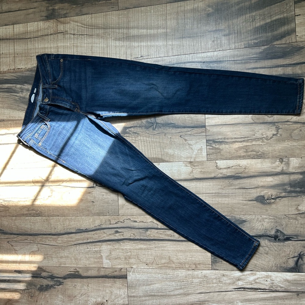 Old Navy Women's Dark Blue Skinny Jeans NWOT